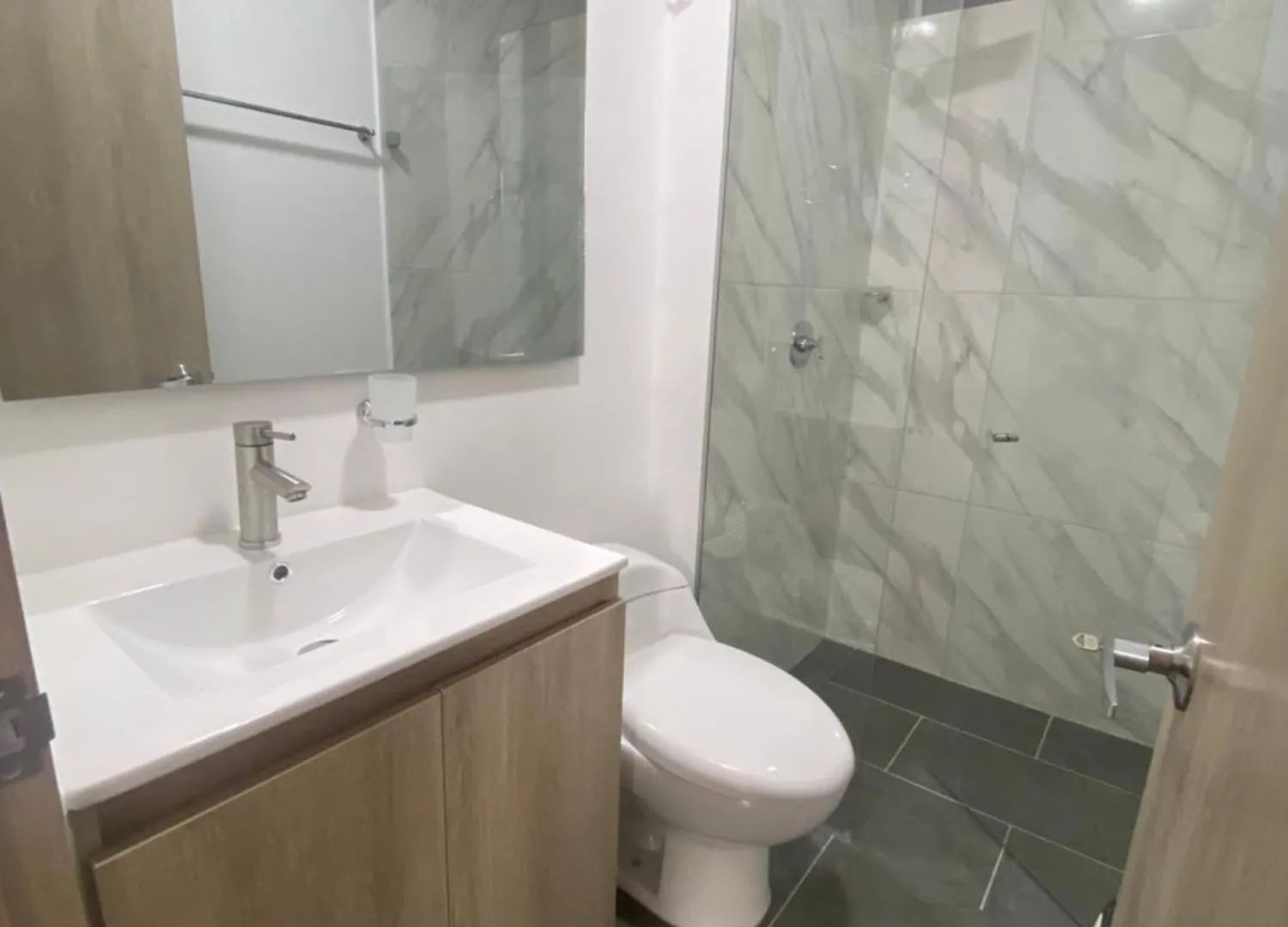 Lujoso Y Acogedor Apartamento Sabaneta Apartment